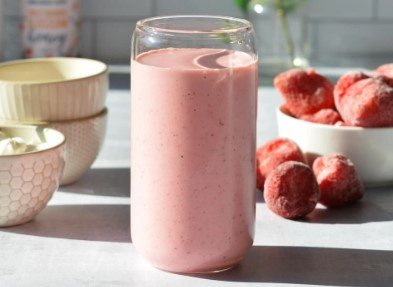 Panera Bread Strawberry Smoothie with Greek Yogurt